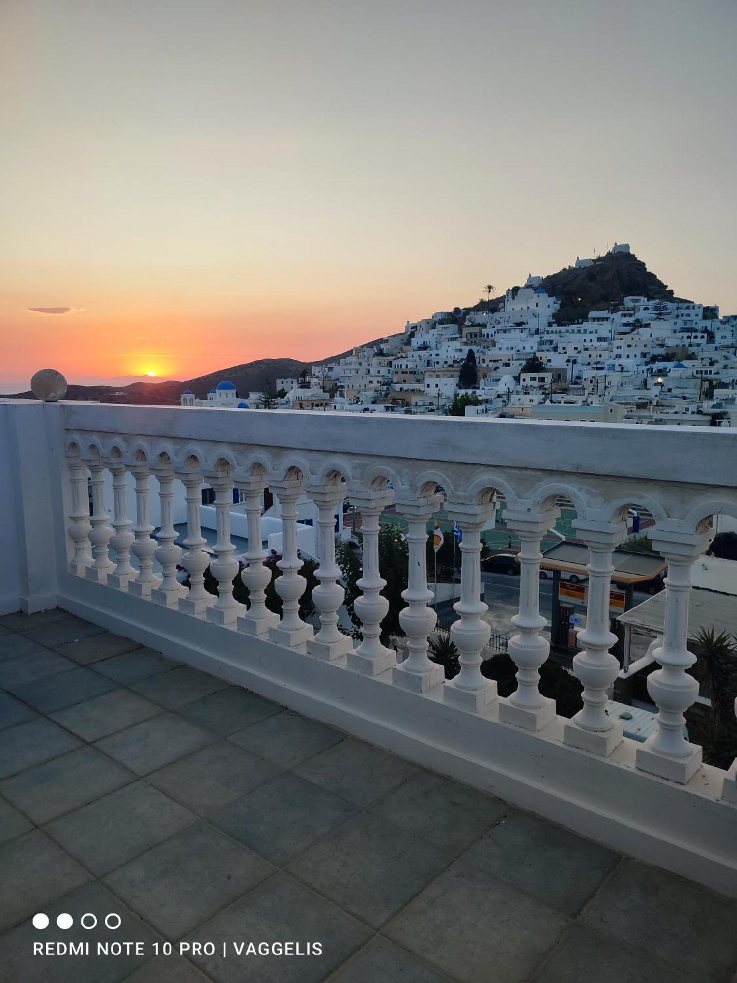 Hotel Parthenon Chora Exterior foto